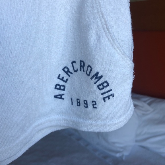 🔴SOLD🔴Abercrombie and Fitch Soft White Shorts - Picture 5 of 7